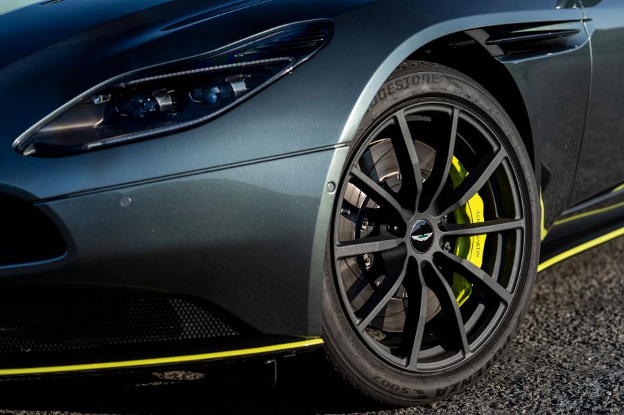 Колеса Aston Martin DB11 AMR Signature Edition 2018 года  (UK) (фото 35 из 40)